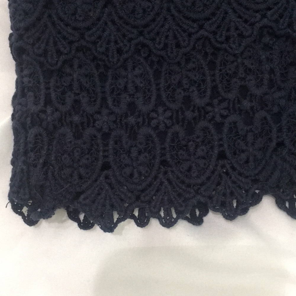 Ann Taylor Loft Riviera Short - Picture 3 of 3
